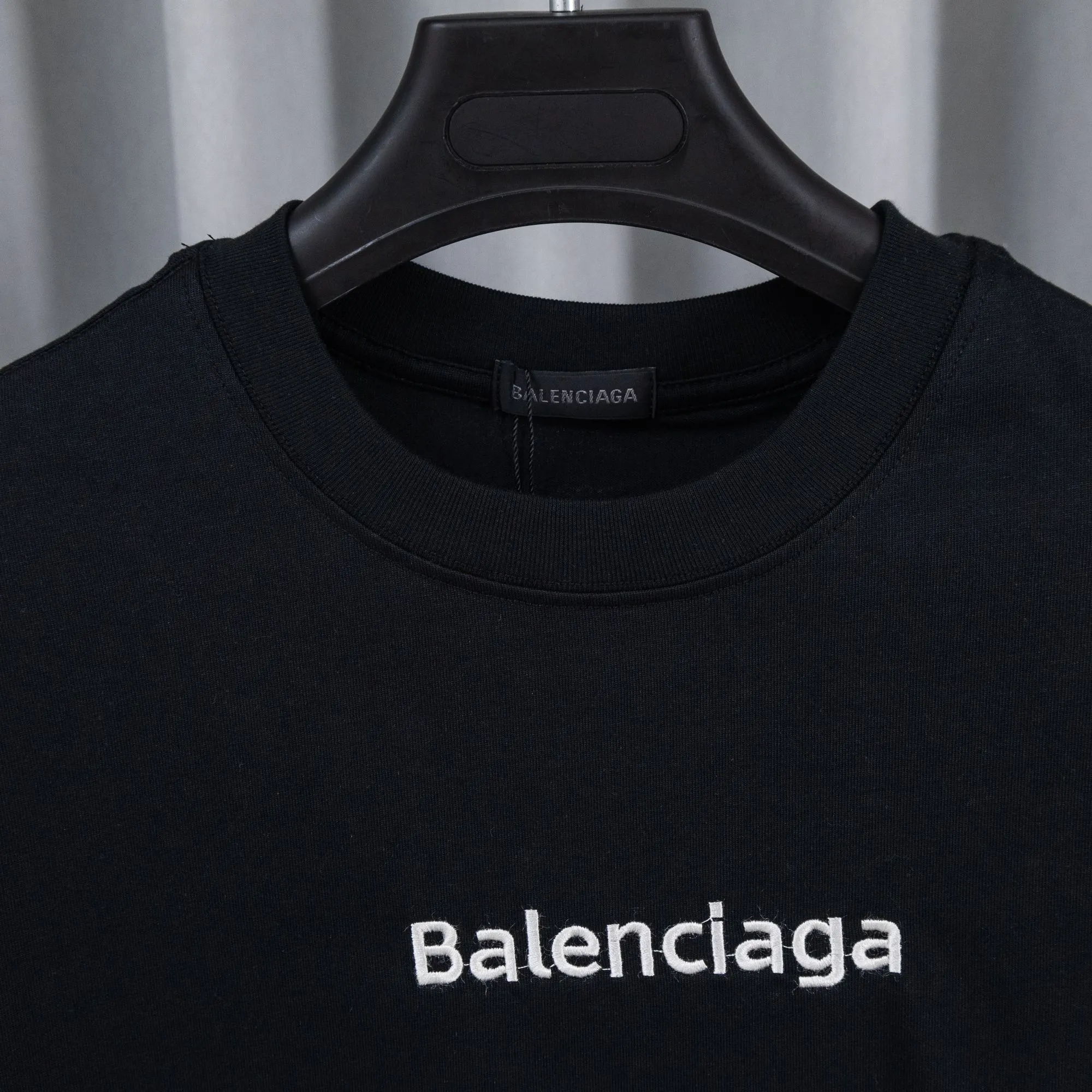 （ ， ） P110 ： ， Size：S M L XL XXL 1V 26SS New Arrival Same Style 320 ， ， ， S 54 71 23 M 56 73 24 L 58 76 24 XL 60 78 25 XXL 62 80 26